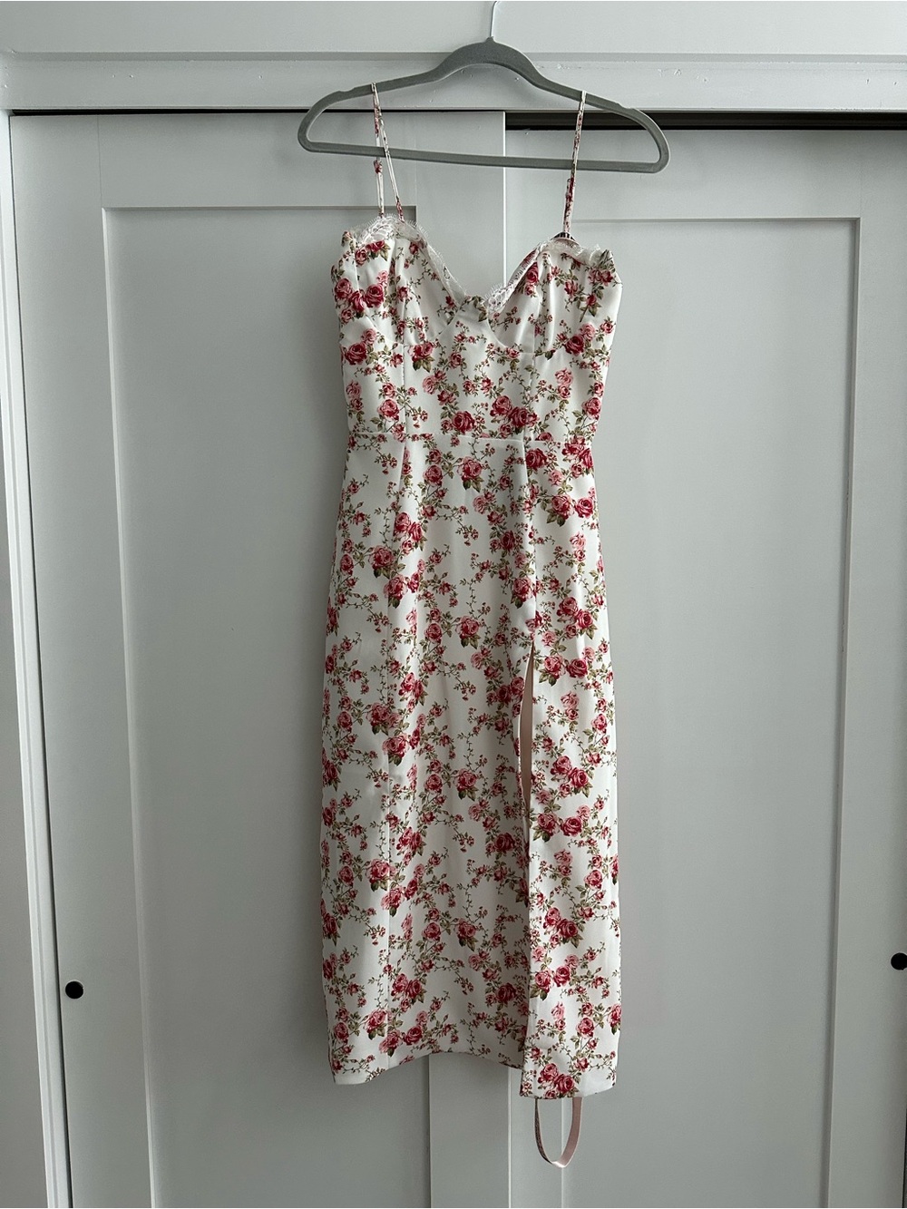 House of CB White Floral Midi Dress with Pink Roses - Picture 3 of 11